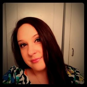 Meet your Posher, Alicia